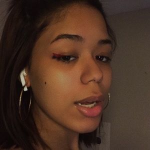 Meet your Posher, Ariana